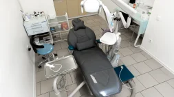 Добрая стоматология на улице Старых Большевиков изображение 8
